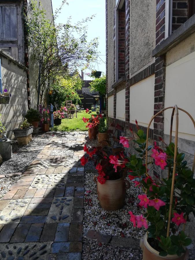 Bed and Breakfast Le Coq En Pate Ромії-сюр-Сен Екстер'єр фото