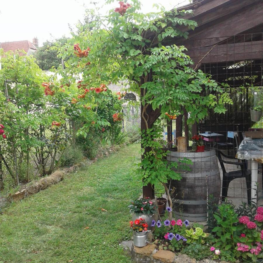 Bed and Breakfast Le Coq En Pate Ромії-сюр-Сен Екстер'єр фото
